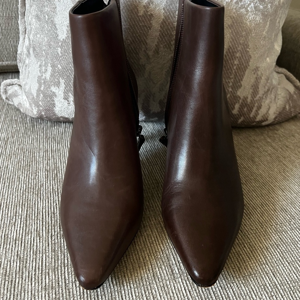 BOTKIER Teagan Bootie ~ Brown ~ Size 7